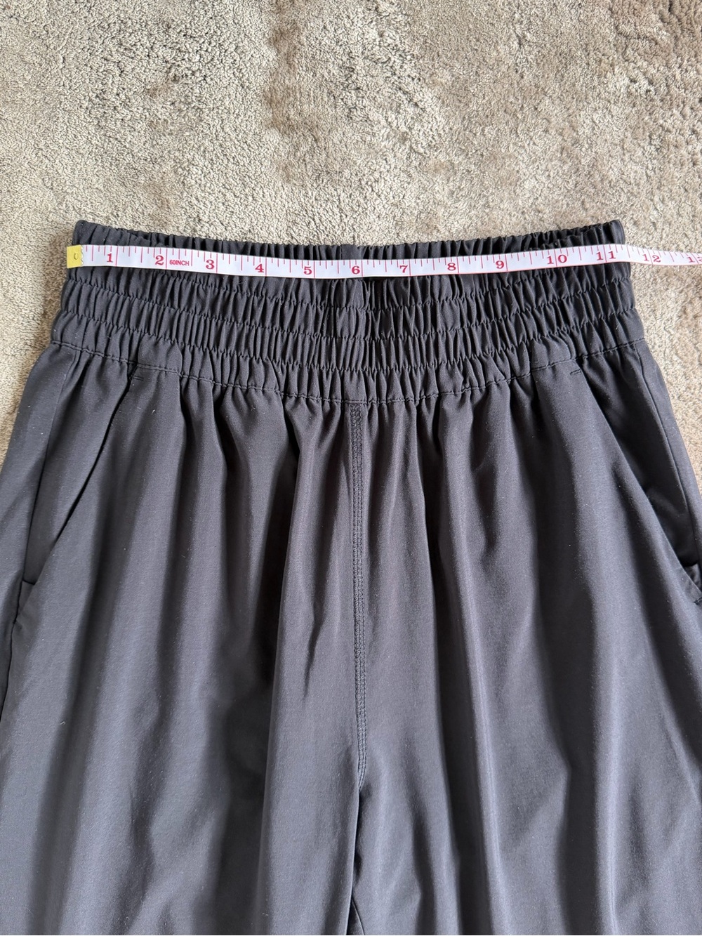 Vuori Black Elastic-Waist Joggers - Picture 4 of 11